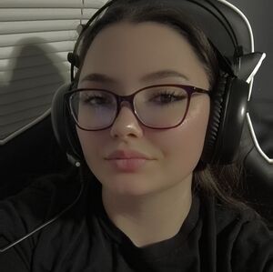 Meet your Posher, Evaline